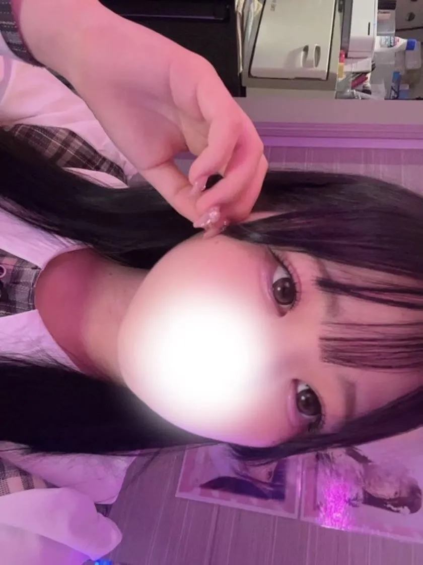 みうちゃん今日から黒髪清楚♪♪